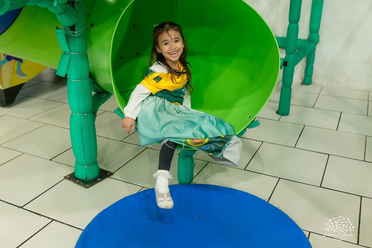 Pelotas - aniversário infantil - festa infantil - fotógrafo de aniversários - fotos de aniversário - 4 anos - festa de super-herói - Homem-Aranha - brincadeiras infantis - memórias da infância - diversão crianças - festa com amigos - fotografia de festas