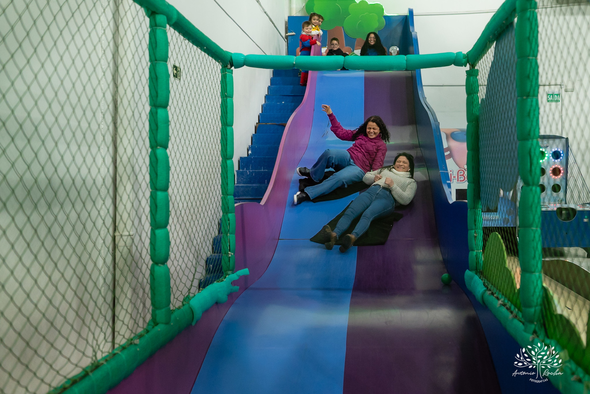 Pelotas - aniversário infantil - festa infantil - fotógrafo de aniversários - fotos de aniversário - 4 anos - festa de super-herói - Homem-Aranha - brincadeiras infantis - memórias da infância - diversão crianças - festa com amigos - fotografia de festas