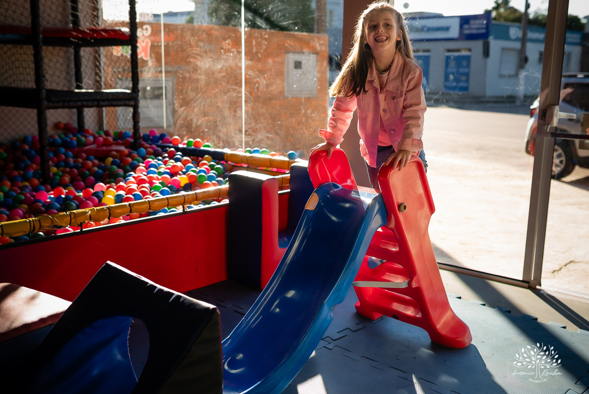 aniversário-infantil - fotografia-de-aniversário - pizzaria-Gaiteiro - espaço-kids - Camaquã - fotógrafos-amigos - Pelotas - fotografia-documental - infância-feliz – festa de criança- fotos-de-criança - tio-Antonio - tia-Rê – fotógrafo infantil