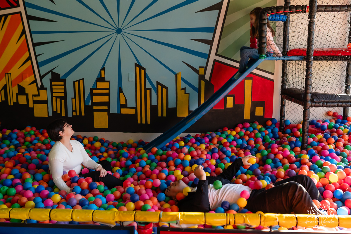 aniversário-infantil - fotografia-de-aniversário - pizzaria-Gaiteiro - espaço-kids - Camaquã - fotógrafos-amigos - Pelotas - fotografia-documental - infância-feliz – festa de criança- fotos-de-criança - tio-Antonio - tia-Rê – fotógrafo infantil