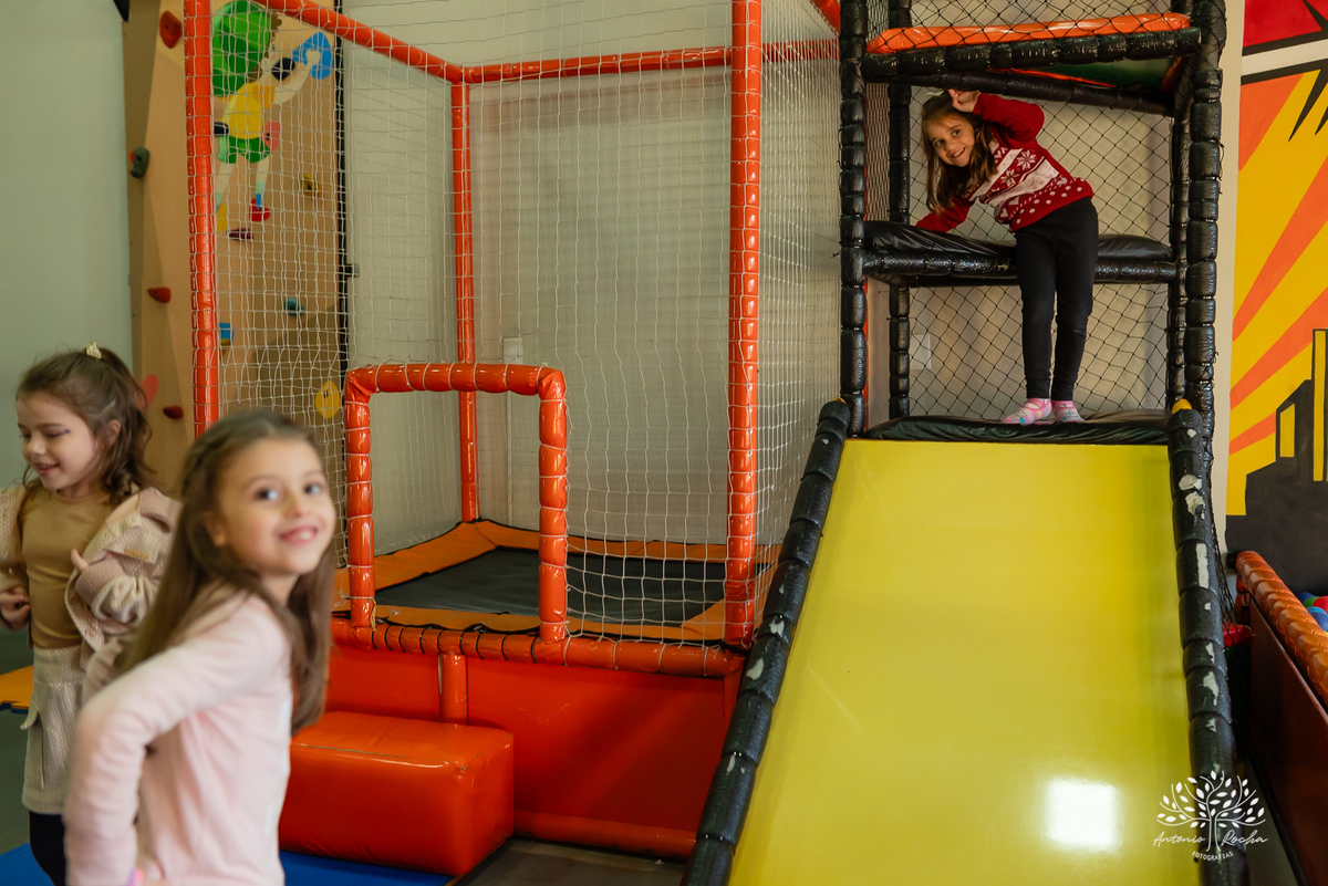 aniversário-infantil - fotografia-de-aniversário - pizzaria-Gaiteiro - espaço-kids - Camaquã - fotógrafos-amigos - Pelotas - fotografia-documental - infância-feliz – festa de criança- fotos-de-criança - tio-Antonio - tia-Rê – fotógrafo infantil