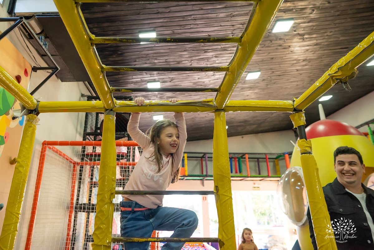 aniversário-infantil - fotografia-de-aniversário - pizzaria-Gaiteiro - espaço-kids - Camaquã - fotógrafos-amigos - Pelotas - fotografia-documental - infância-feliz – festa de criança- fotos-de-criança - tio-Antonio - tia-Rê – fotógrafo infantil