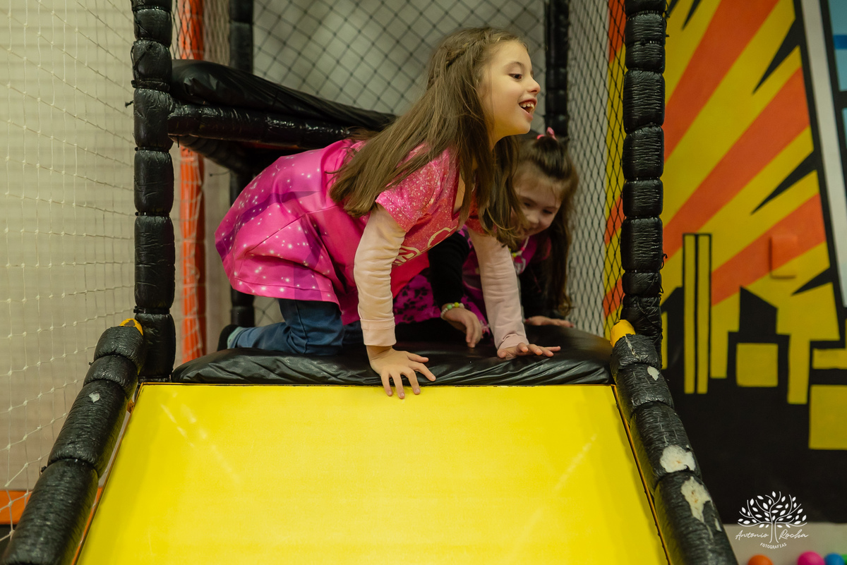 aniversário-infantil - fotografia-de-aniversário - pizzaria-Gaiteiro - espaço-kids - Camaquã - fotógrafos-amigos - Pelotas - fotografia-documental - infância-feliz – festa de criança- fotos-de-criança - tio-Antonio - tia-Rê – fotógrafo infantil