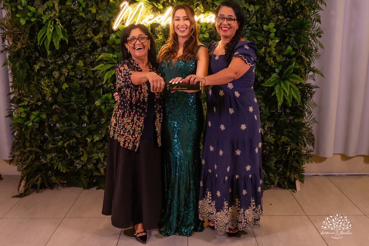 formatura - amigos da faculdade - médicos formandos - UFPel - Universidade Federal de Pelotas - festa de formatura - fotografia de formatura – Pelotas - Salão Las Palmas - ensaio de formatura - fotografia profissional - Antonio Rocha Fotografias