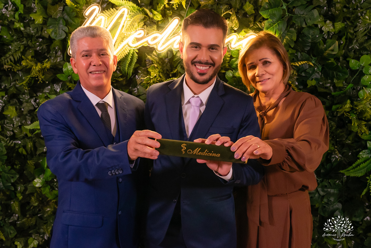 formatura - amigos da faculdade - médicos formandos - UFPel - Universidade Federal de Pelotas - festa de formatura - fotografia de formatura – Pelotas - Salão Las Palmas - ensaio de formatura - fotografia profissional - Antonio Rocha Fotografias