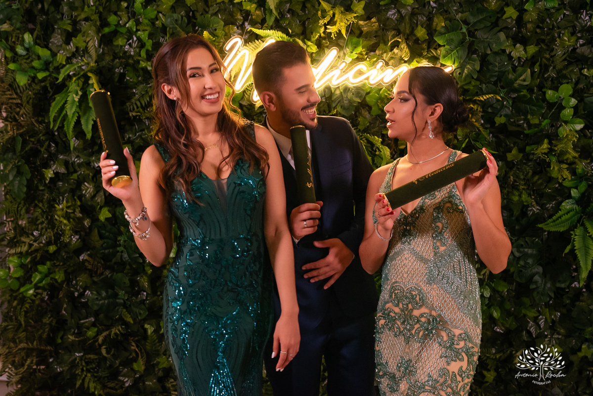 formatura - amigos da faculdade - médicos formandos - UFPel - Universidade Federal de Pelotas - festa de formatura - fotografia de formatura – Pelotas - Salão Las Palmas - ensaio de formatura - fotografia profissional - Antonio Rocha Fotografias