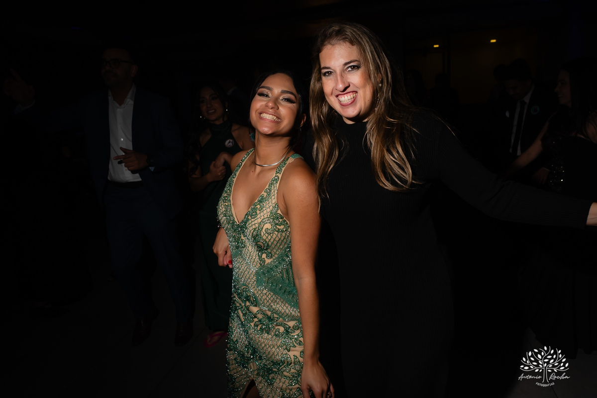 formatura - amigos da faculdade - médicos formandos - UFPel - Universidade Federal de Pelotas - festa de formatura - fotografia de formatura – Pelotas - Salão Las Palmas - ensaio de formatura - fotografia profissional - Antonio Rocha Fotografias