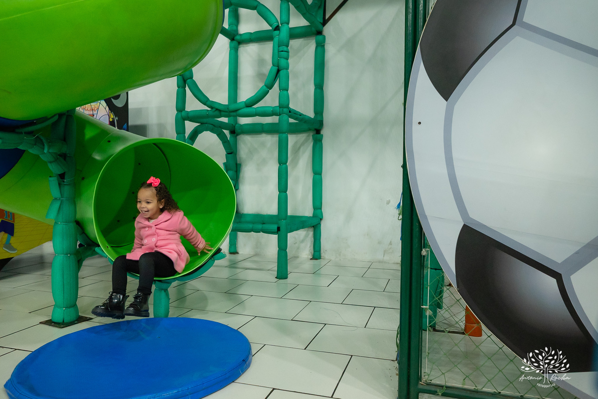 Aniversário Infantil - Fotógrafo de Aniversário - Fotos de Festa de Criança - Cliff Kids - Tholl - Roxito - Chuva de Neve - Pelotas - Antonio Rocha Fotografias- Maletinha Colorida - Pintura Facial - Animação Infantil - Cássia Nobel - Música ao vivo