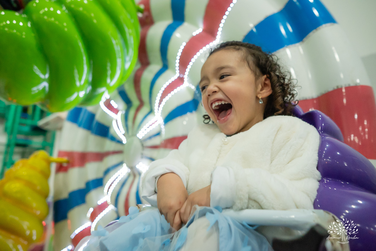 Aniversário Infantil - Fotógrafo de Aniversário - Fotos de Festa de Criança - Cliff Kids - Tholl - Roxito - Chuva de Neve - Pelotas - Antonio Rocha Fotografias- Maletinha Colorida - Pintura Facial - Animação Infantil - Cássia Nobel - Música ao vivo