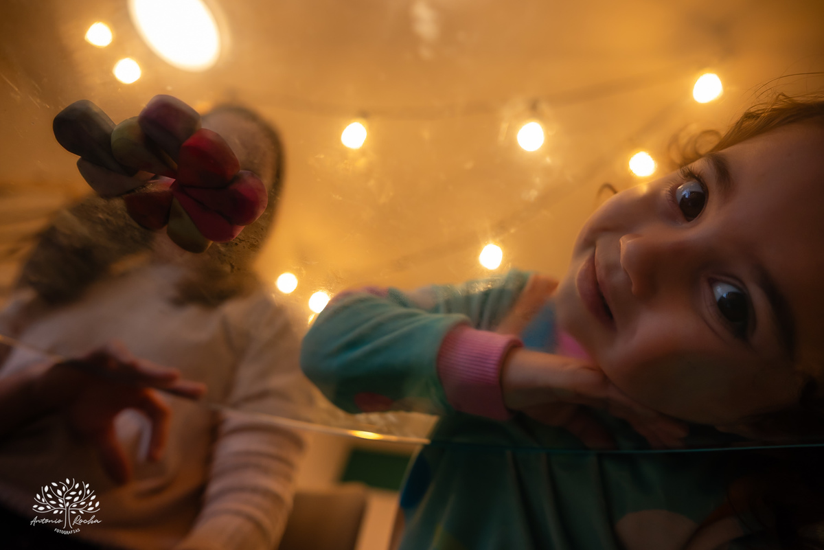 aniversário infantil - fotografia de festa - tema dinossauros - salão de condomínio - balão surpresa - decoração personalizada - pintura facial - ensaio infantil - fotografia documental - fotografia de crianças - festa infantil - Pelotas - Festa Criança