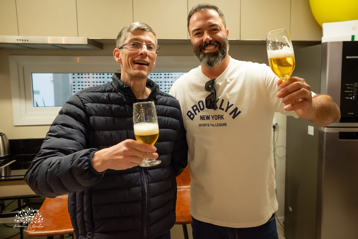 aniversário infantil - fotografia de festa - tema dinossauros - salão de condomínio - balão surpresa - decoração personalizada - pintura facial - ensaio infantil - fotografia documental - fotografia de crianças - festa infantil - Pelotas - Festa Criança