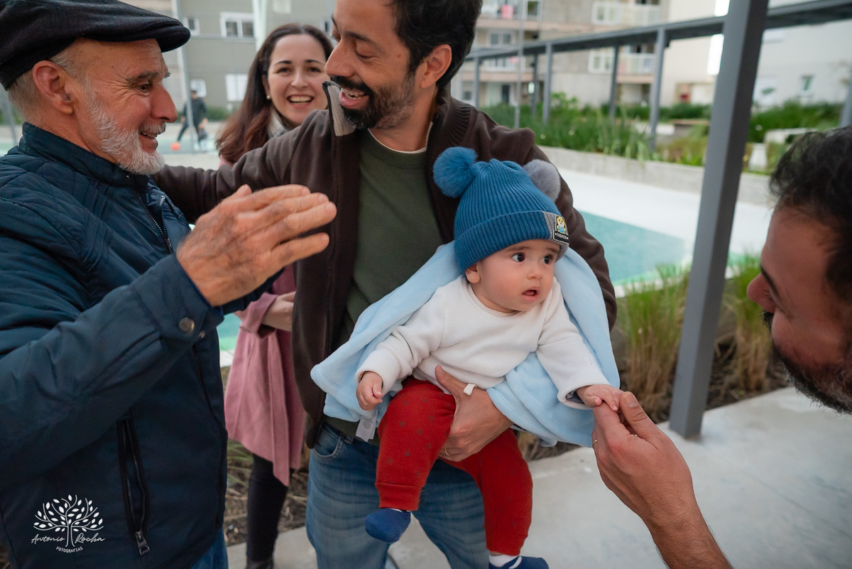 aniversário infantil - fotografia de festa - tema dinossauros - salão de condomínio - balão surpresa - decoração personalizada - pintura facial - ensaio infantil - fotografia documental - fotografia de crianças - festa infantil - Pelotas - Festa Criança