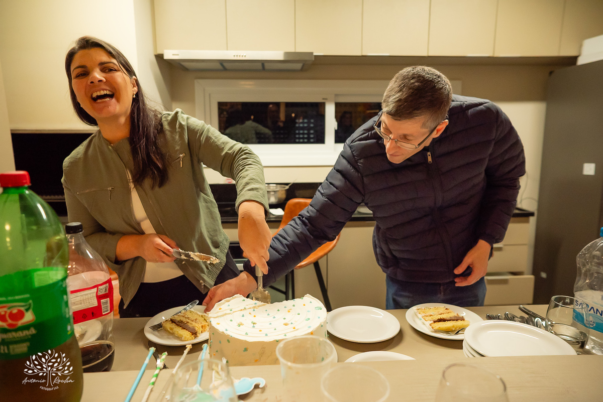 aniversário infantil - fotografia de festa - tema dinossauros - salão de condomínio - balão surpresa - decoração personalizada - pintura facial - ensaio infantil - fotografia documental - fotografia de crianças - festa infantil - Pelotas - Festa Criança