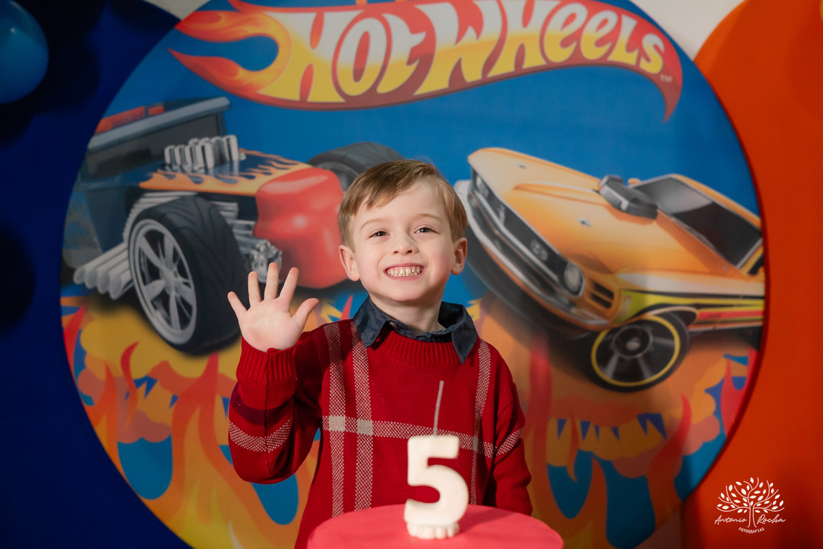 Caio - aniversário - Hot Wheels - festa infantil - Pelotas - energia de criança - brincadeiras - playground - pintura - desenhos - família - convidados - abraço caloroso - alegria - diversão - memória - fotografia - Antonio Rocha Fotografias - Cliff Kids