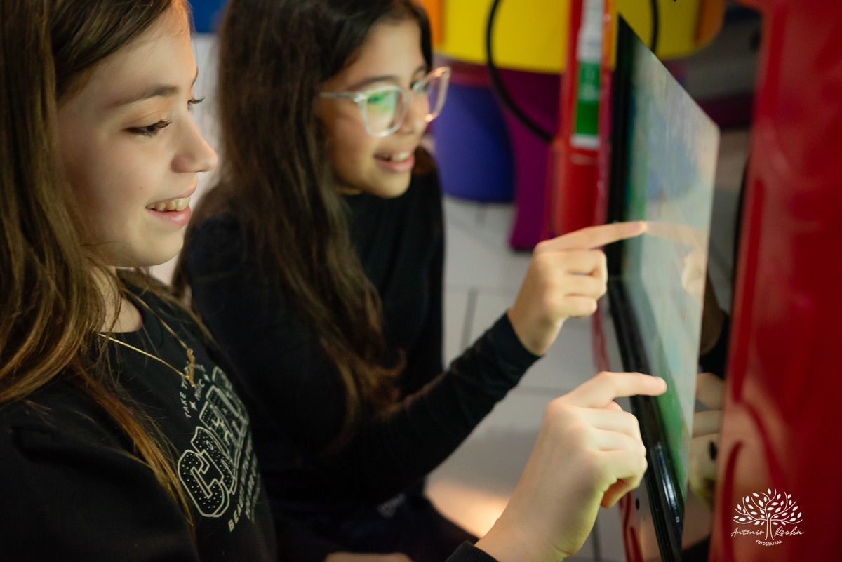 Caio - aniversário - Hot Wheels - festa infantil - Pelotas - energia de criança - brincadeiras - playground - pintura - desenhos - família - convidados - abraço caloroso - alegria - diversão - memória - fotografia - Antonio Rocha Fotografias - Cliff Kids