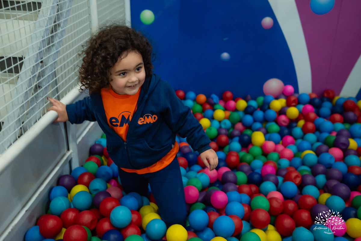 Caio - aniversário - Hot Wheels - festa infantil - Pelotas - energia de criança - brincadeiras - playground - pintura - desenhos - família - convidados - abraço caloroso - alegria - diversão - memória - fotografia - Antonio Rocha Fotografias - Cliff Kids