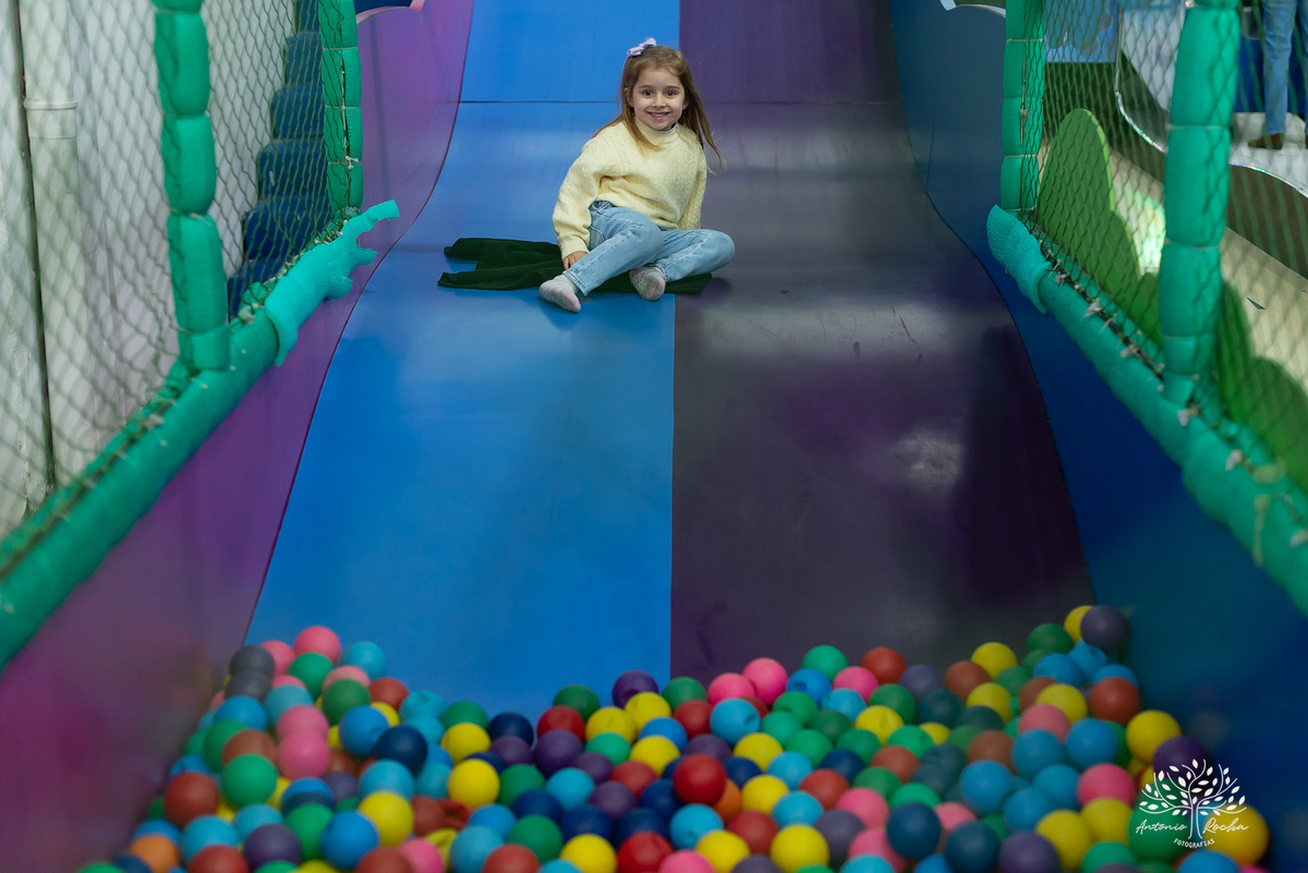 Caio - aniversário - Hot Wheels - festa infantil - Pelotas - energia de criança - brincadeiras - playground - pintura - desenhos - família - convidados - abraço caloroso - alegria - diversão - memória - fotografia - Antonio Rocha Fotografias - Cliff Kids