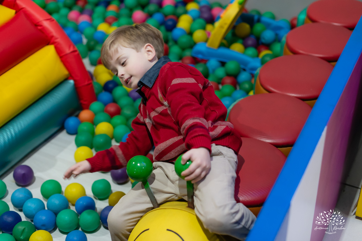 Caio - aniversário - Hot Wheels - festa infantil - Pelotas - energia de criança - brincadeiras - playground - pintura - desenhos - família - convidados - abraço caloroso - alegria - diversão - memória - fotografia - Antonio Rocha Fotografias - Cliff Kids