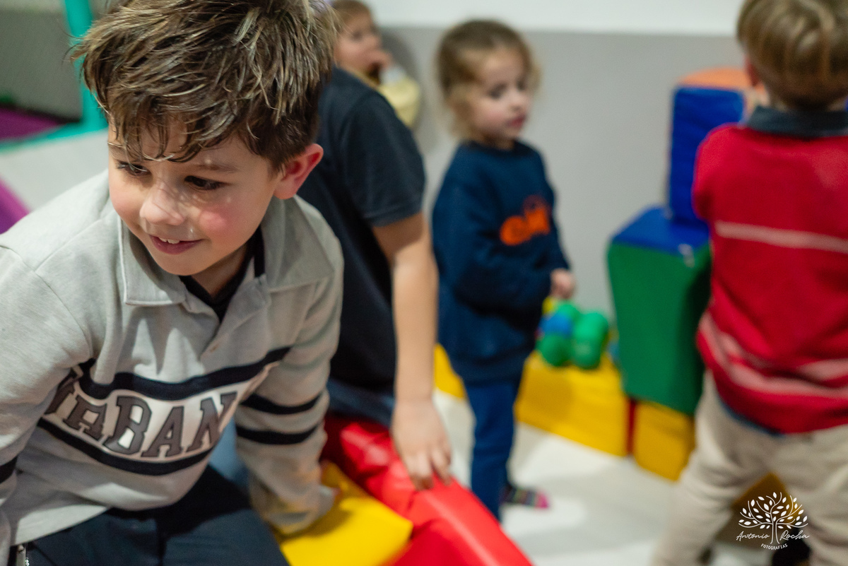 Caio - aniversário - Hot Wheels - festa infantil - Pelotas - energia de criança - brincadeiras - playground - pintura - desenhos - família - convidados - abraço caloroso - alegria - diversão - memória - fotografia - Antonio Rocha Fotografias - Cliff Kids