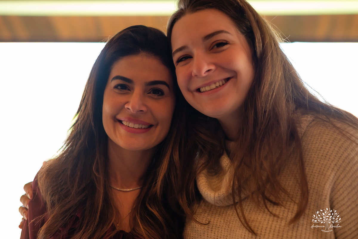 aniversário-Lourdes-70-anos-festa-familiar-almoço-amigos-celebração-vida-fotografia-memórias-registros-fotos-viagens-família-emocionante-discursos-detais-cuidados-momento-especial-decoracao-Flor--sorrisos-lembranças-Antonio-Rocha-Fotografias - Pelotas