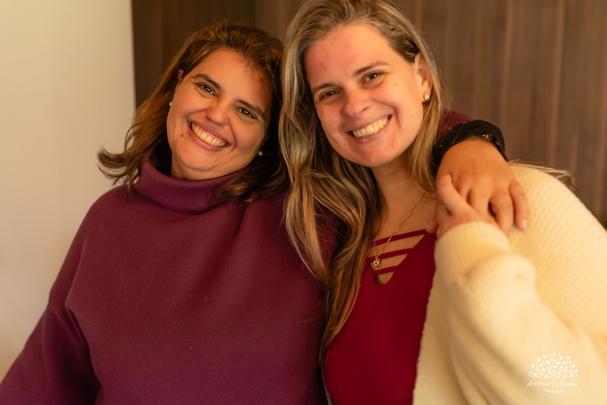 aniversário-Lourdes-70-anos-festa-familiar-almoço-amigos-celebração-vida-fotografia-memórias-registros-fotos-viagens-família-emocionante-discursos-detais-cuidados-momento-especial-decoracao-Flor--sorrisos-lembranças-Antonio-Rocha-Fotografias - Pelotas