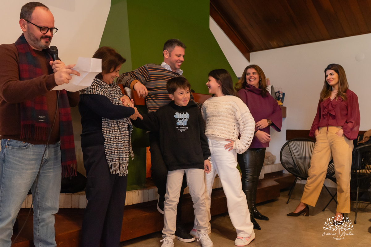 aniversário-Lourdes-70-anos-festa-familiar-almoço-amigos-celebração-vida-fotografia-memórias-registros-fotos-viagens-família-emocionante-discursos-detais-cuidados-momento-especial-decoracao-Flor--sorrisos-lembranças-Antonio-Rocha-Fotografias - Pelotas