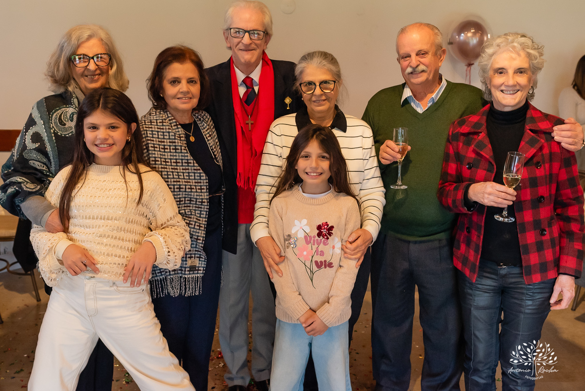 aniversário-Lourdes-70-anos-festa-familiar-almoço-amigos-celebração-vida-fotografia-memórias-registros-fotos-viagens-família-emocionante-discursos-detais-cuidados-momento-especial-decoracao-Flor--sorrisos-lembranças-Antonio-Rocha-Fotografias - Pelotas