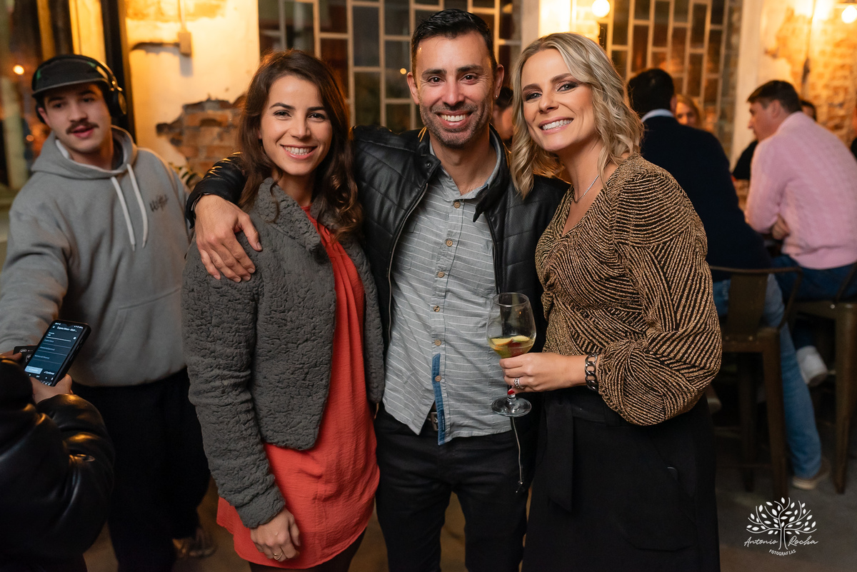 fotografia de aniversário - fotógrafo em Pelotas - fotografia em festas - retratos - celebrar a vida - fotografia de 45 anos - fábrica roca - fotografia profissional -fotografias espontâneas - fotógrafo de eventos - antonio rocha fotografias - cervejaria