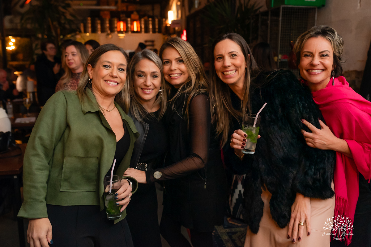 fotografia de aniversário - fotógrafo em Pelotas - fotografia em festas - retratos - celebrar a vida - fotografia de 45 anos - fábrica roca - fotografia profissional -fotografias espontâneas - fotógrafo de eventos - antonio rocha fotografias - cervejaria