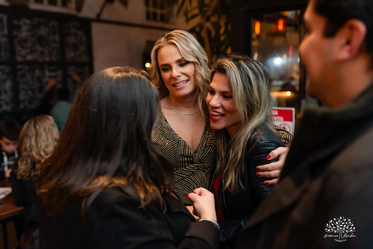 fotografia de aniversário - fotógrafo em Pelotas - fotografia em festas - retratos - celebrar a vida - fotografia de 45 anos - fábrica roca - fotografia profissional -fotografias espontâneas - fotógrafo de eventos - antonio rocha fotografias - cervejaria