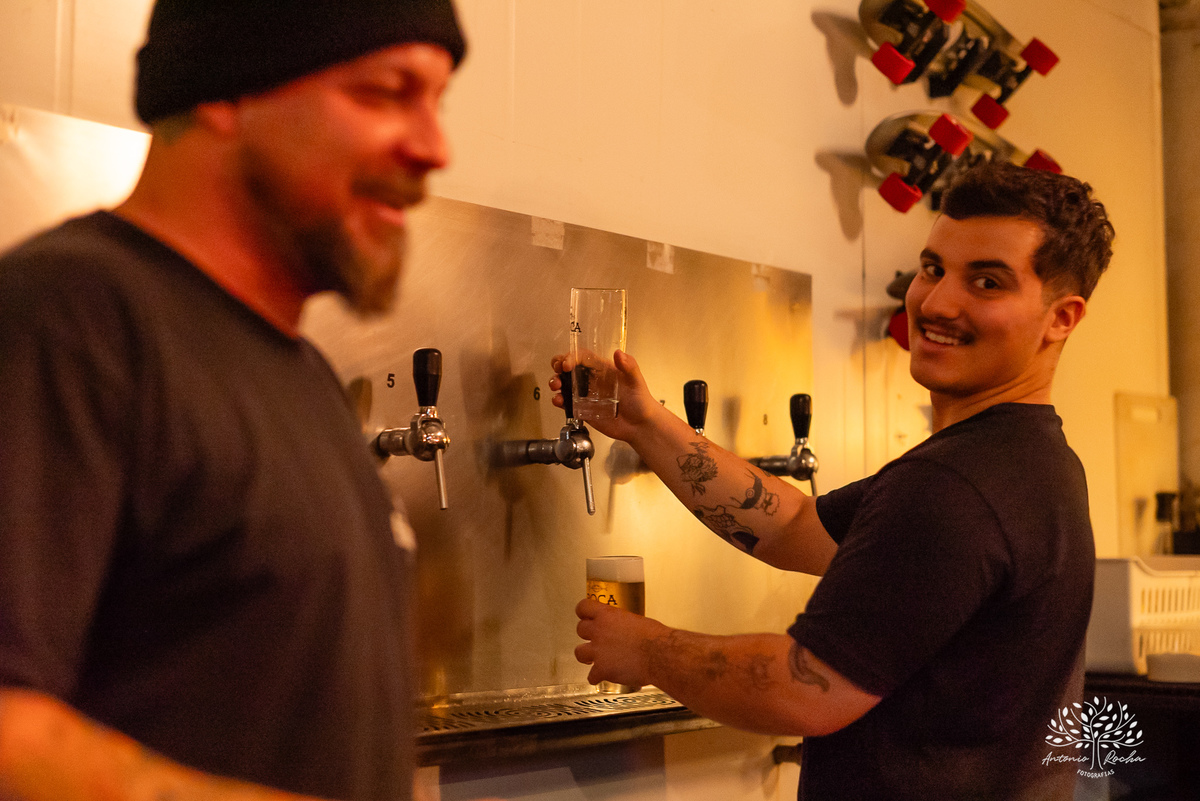 fotografia de aniversário - fotógrafo em Pelotas - fotografia em festas - retratos - celebrar a vida - fotografia de 45 anos - fábrica roca - fotografia profissional -fotografias espontâneas - fotógrafo de eventos - antonio rocha fotografias - cervejaria