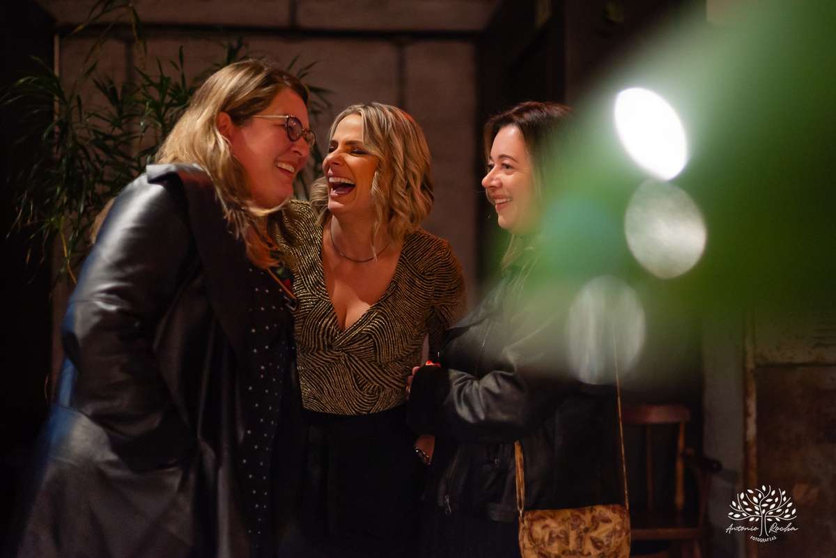 fotografia de aniversário - fotógrafo em Pelotas - fotografia em festas - retratos - celebrar a vida - fotografia de 45 anos - fábrica roca - fotografia profissional -fotografias espontâneas - fotógrafo de eventos - antonio rocha fotografias - cervejaria