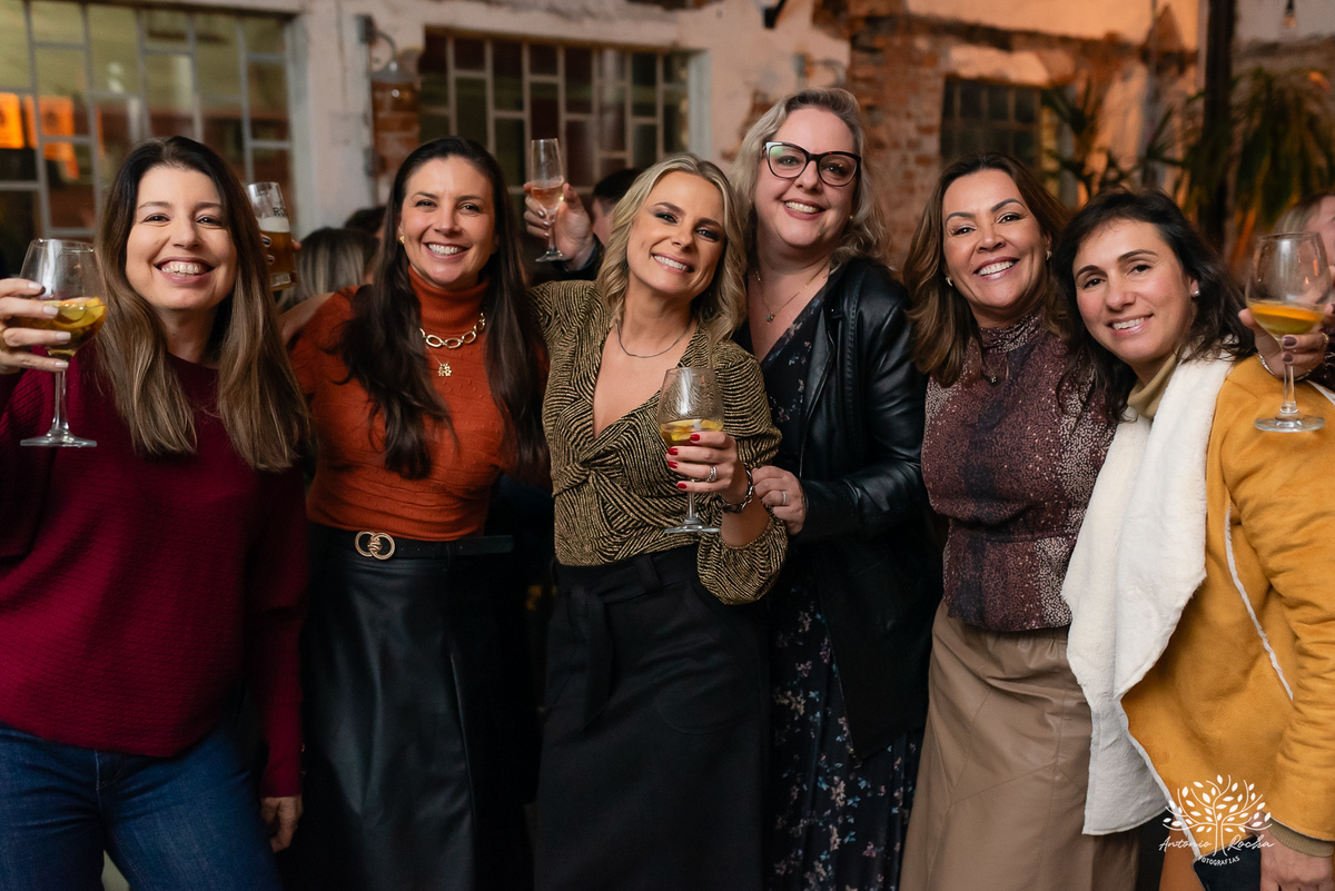 fotografia de aniversário - fotógrafo em Pelotas - fotografia em festas - retratos - celebrar a vida - fotografia de 45 anos - fábrica roca - fotografia profissional -fotografias espontâneas - fotógrafo de eventos - antonio rocha fotografias - cervejaria