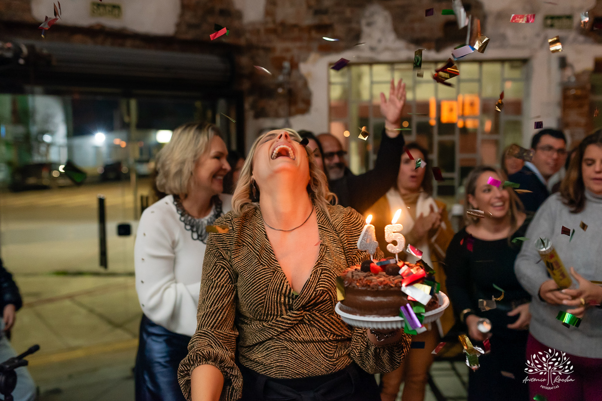 fotografia de aniversário - fotógrafo em Pelotas - fotografia em festas - retratos - celebrar a vida - fotografia de 45 anos - fábrica roca - fotografia profissional -fotografias espontâneas - fotógrafo de eventos - antonio rocha fotografias - cervejaria