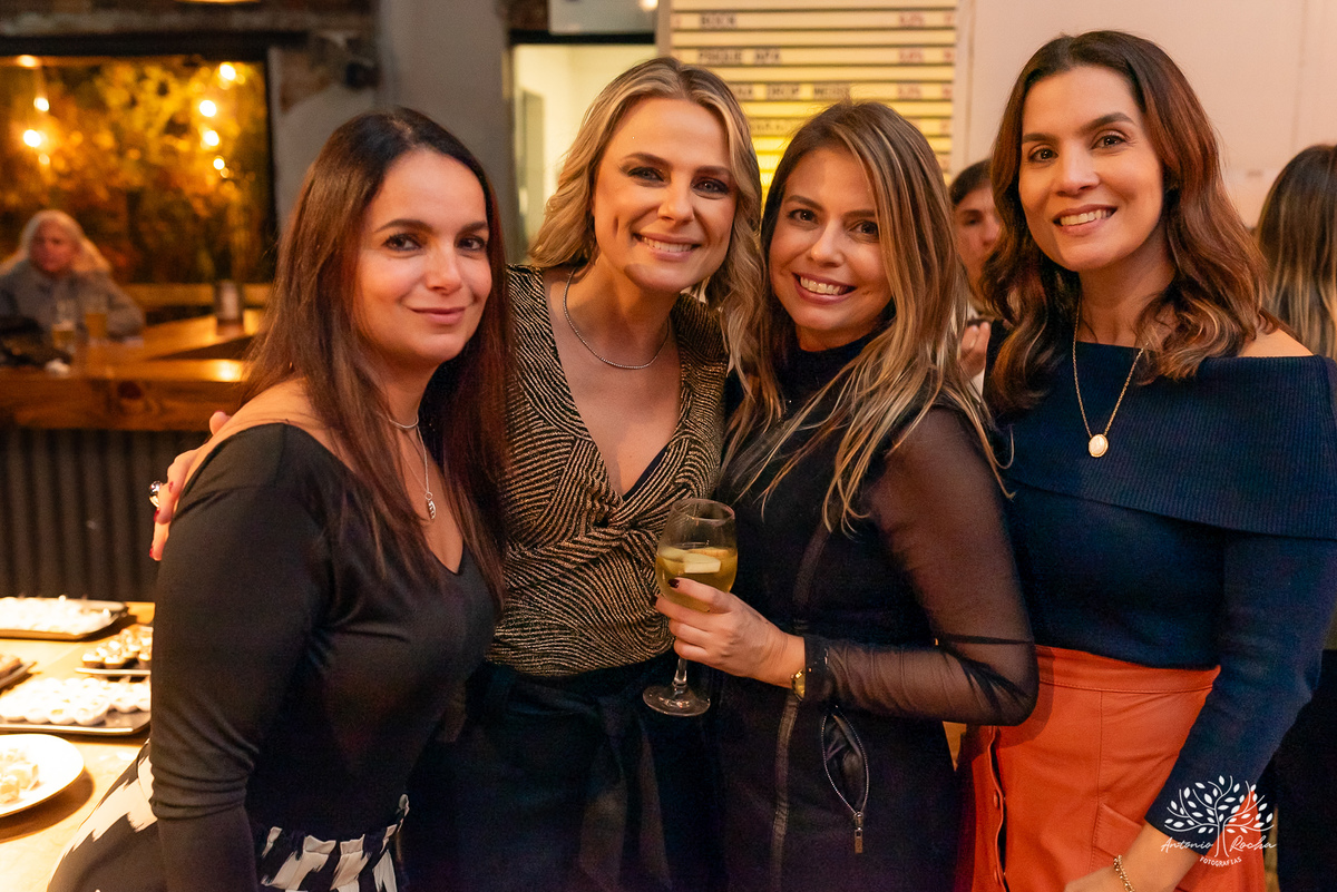 fotografia de aniversário - fotógrafo em Pelotas - fotografia em festas - retratos - celebrar a vida - fotografia de 45 anos - fábrica roca - fotografia profissional -fotografias espontâneas - fotógrafo de eventos - antonio rocha fotografias - cervejaria