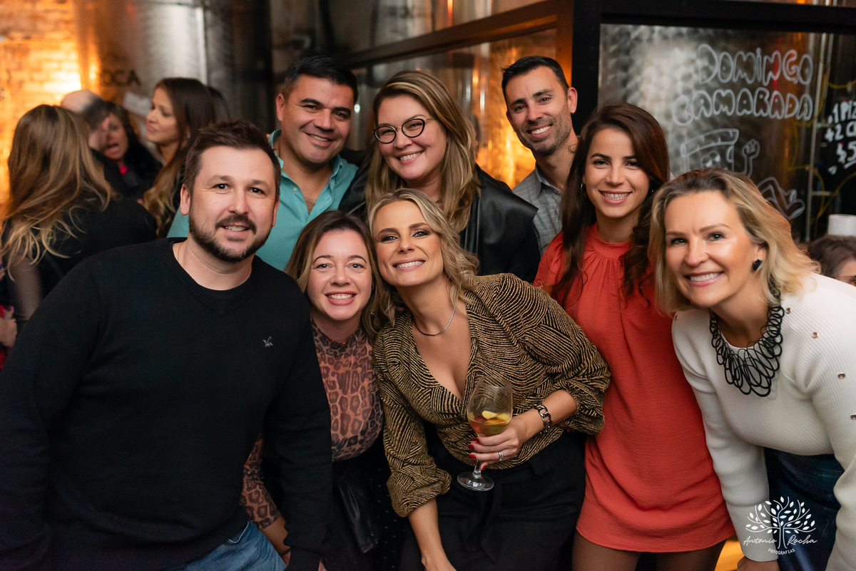 fotografia de aniversário - fotógrafo em Pelotas - fotografia em festas - retratos - celebrar a vida - fotografia de 45 anos - fábrica roca - fotografia profissional -fotografias espontâneas - fotógrafo de eventos - antonio rocha fotografias - cervejaria
