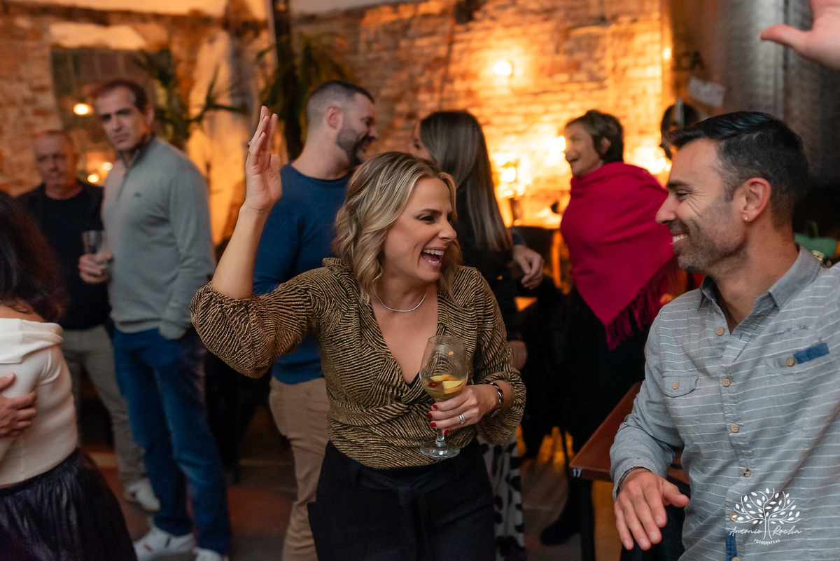 fotografia de aniversário - fotógrafo em Pelotas - fotografia em festas - retratos - celebrar a vida - fotografia de 45 anos - fábrica roca - fotografia profissional -fotografias espontâneas - fotógrafo de eventos - antonio rocha fotografias - cervejaria