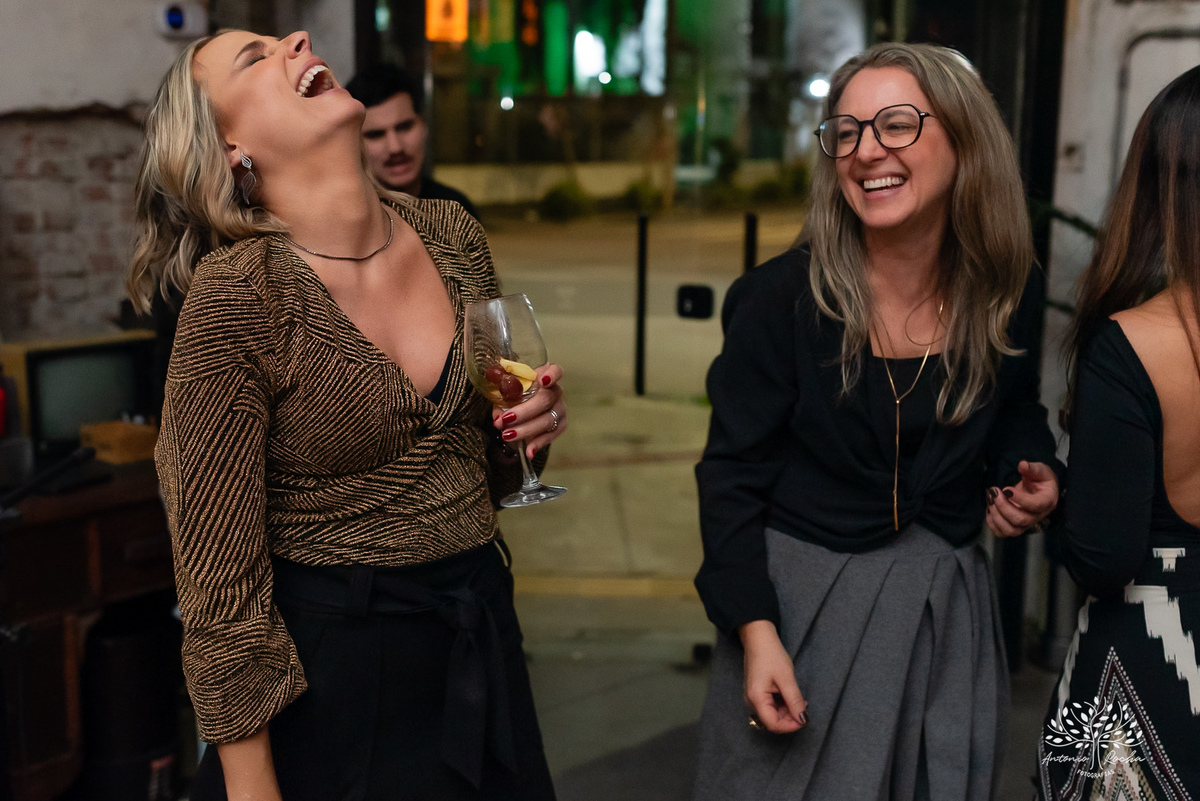 fotografia de aniversário - fotógrafo em Pelotas - fotografia em festas - retratos - celebrar a vida - fotografia de 45 anos - fábrica roca - fotografia profissional -fotografias espontâneas - fotógrafo de eventos - antonio rocha fotografias - cervejaria