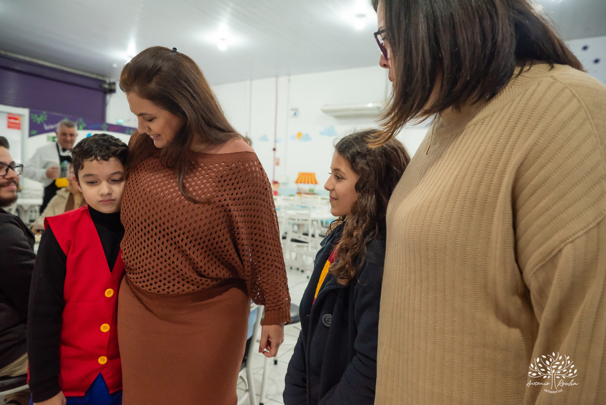 Pelotas - 9 anos - festa infantil - brincadeiras - amigos - diversão - Salão de Festas Arte e Riso - quadra de futebol - One Piece - pirata - playground - parabéns - animação - sorrisos - família - fotografia infantil - Antonio Rocha Fotografias