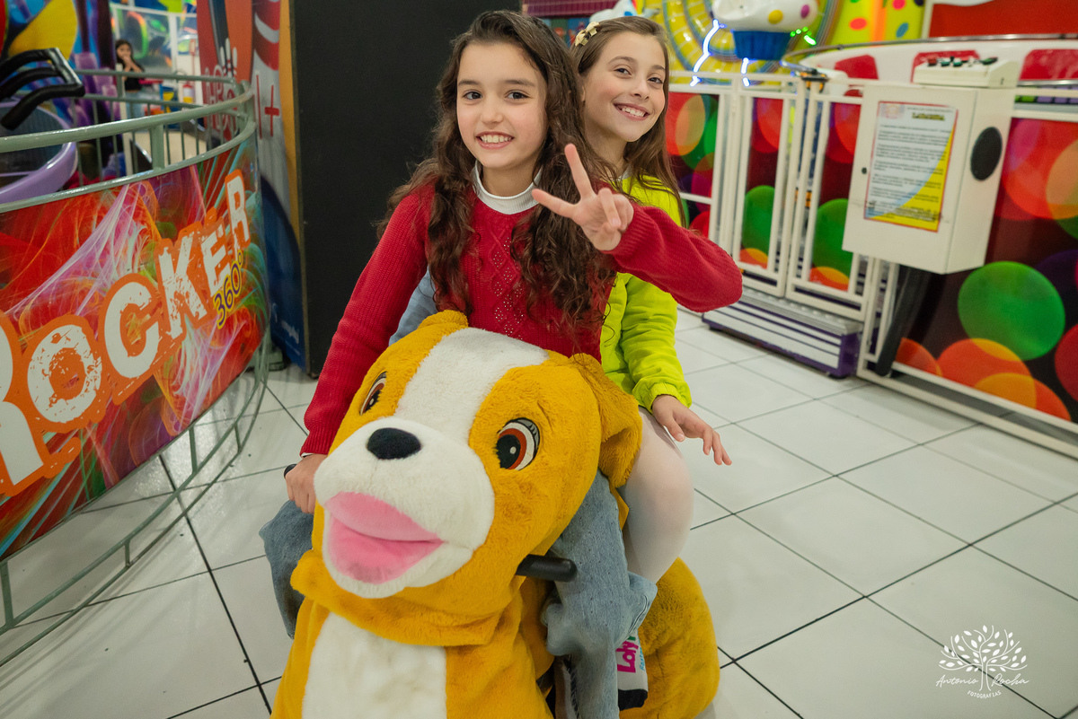 Pelotas - 9 anos - festa infantil - brincadeiras - amigos - diversão - Salão de Festas Arte e Riso - quadra de futebol - One Piece - pirata - playground - parabéns - animação - sorrisos - família - fotografia infantil - Antonio Rocha Fotografias