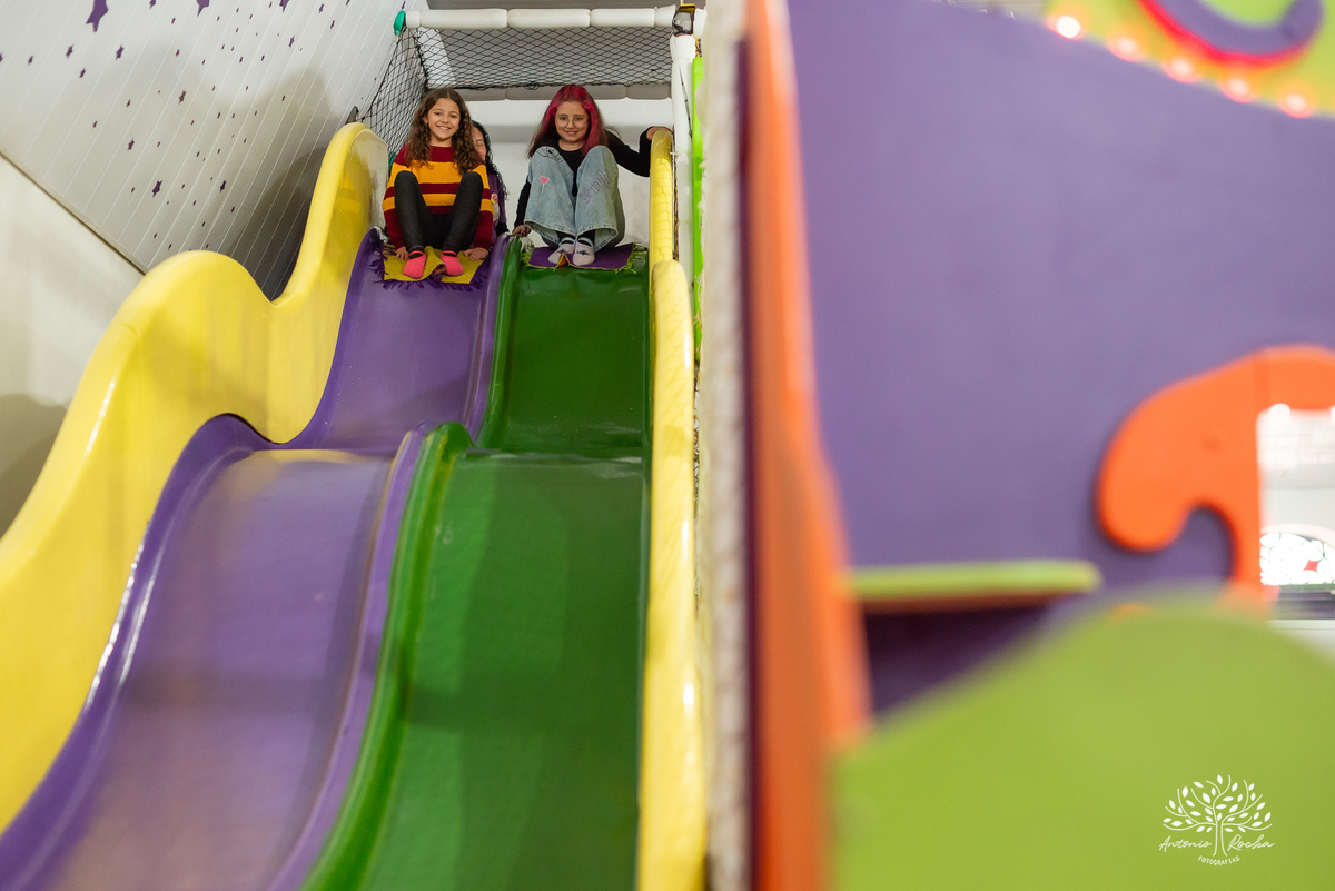 Pelotas - 9 anos - festa infantil - brincadeiras - amigos - diversão - Salão de Festas Arte e Riso - quadra de futebol - One Piece - pirata - playground - parabéns - animação - sorrisos - família - fotografia infantil - Antonio Rocha Fotografias