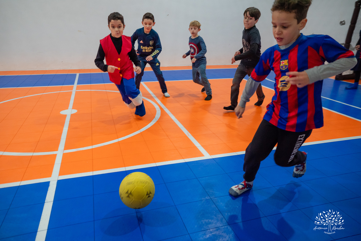 Pelotas - 9 anos - festa infantil - brincadeiras - amigos - diversão - Salão de Festas Arte e Riso - quadra de futebol - One Piece - pirata - playground - parabéns - animação - sorrisos - família - fotografia infantil - Antonio Rocha Fotografias