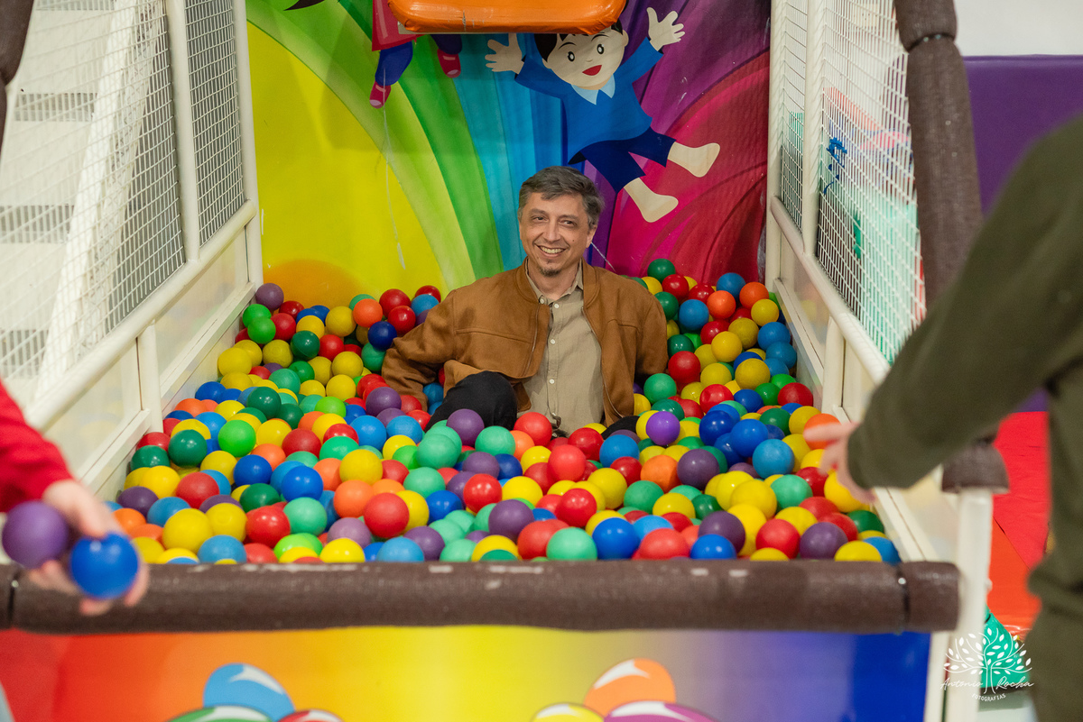 Pelotas - 9 anos - festa infantil - brincadeiras - amigos - diversão - Salão de Festas Arte e Riso - quadra de futebol - One Piece - pirata - playground - parabéns - animação - sorrisos - família - fotografia infantil - Antonio Rocha Fotografias