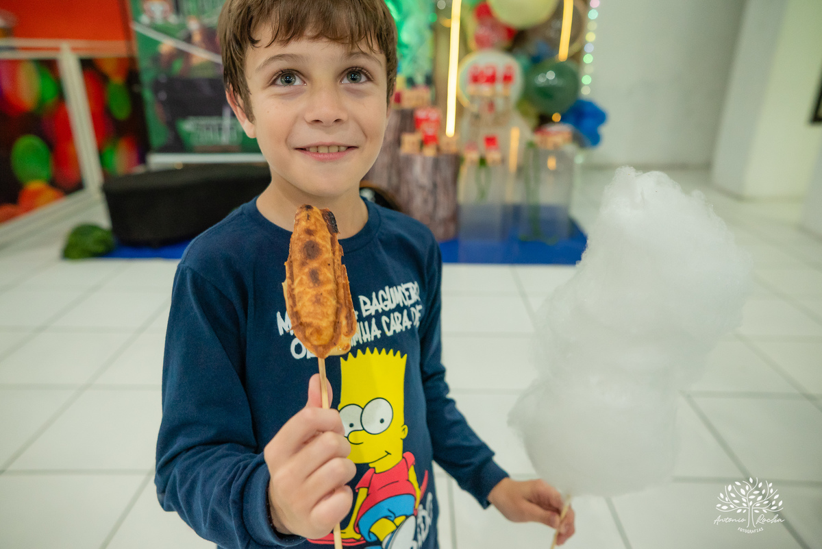 Pelotas - 9 anos - festa infantil - brincadeiras - amigos - diversão - Salão de Festas Arte e Riso - quadra de futebol - One Piece - pirata - playground - parabéns - animação - sorrisos - família - fotografia infantil - Antonio Rocha Fotografias