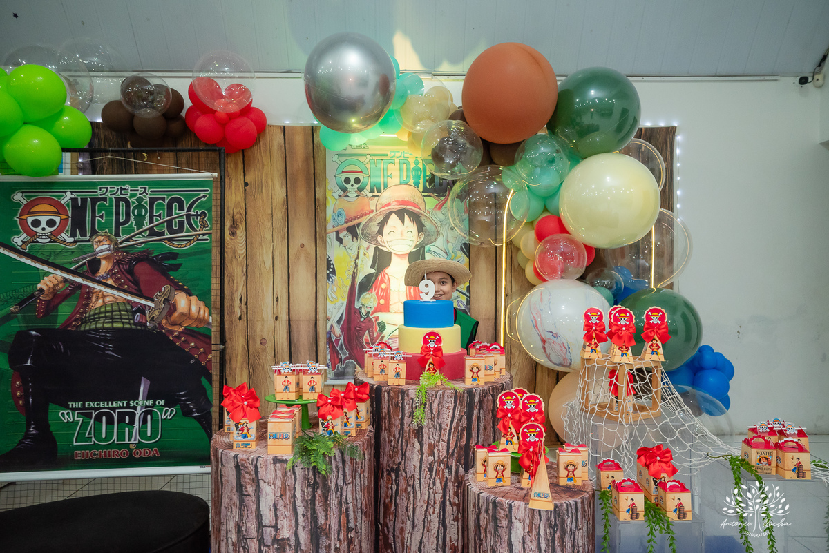 Pelotas - 9 anos - festa infantil - brincadeiras - amigos - diversão - Salão de Festas Arte e Riso - quadra de futebol - One Piece - pirata - playground - parabéns - animação - sorrisos - família - fotografia infantil - Antonio Rocha Fotografias