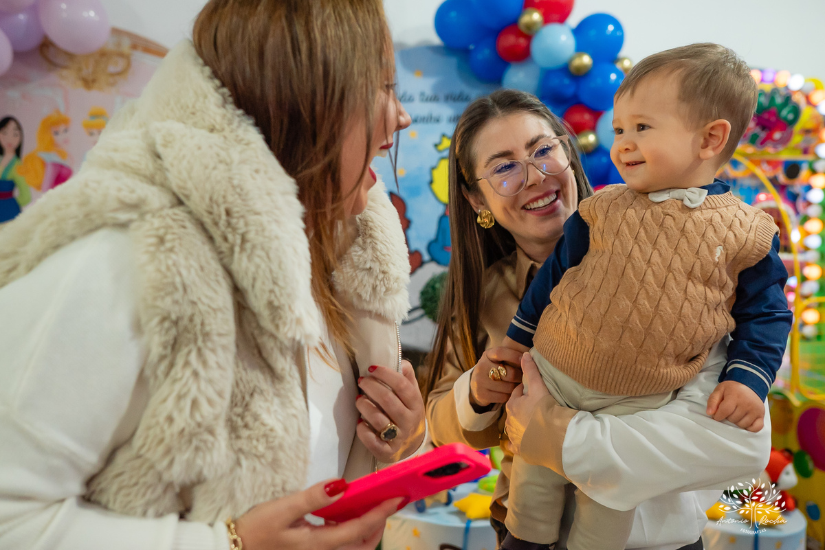 primeiro aninho - fotografia infantil - fotógrafo de aniversário - ensaio de gestante - chá de bebê - família - festa infantil - conexão com o cliente - Antonio Rocha Fotografias - fotografia documental - aniversário 1 ano - ensaio de bebê - Pelotas