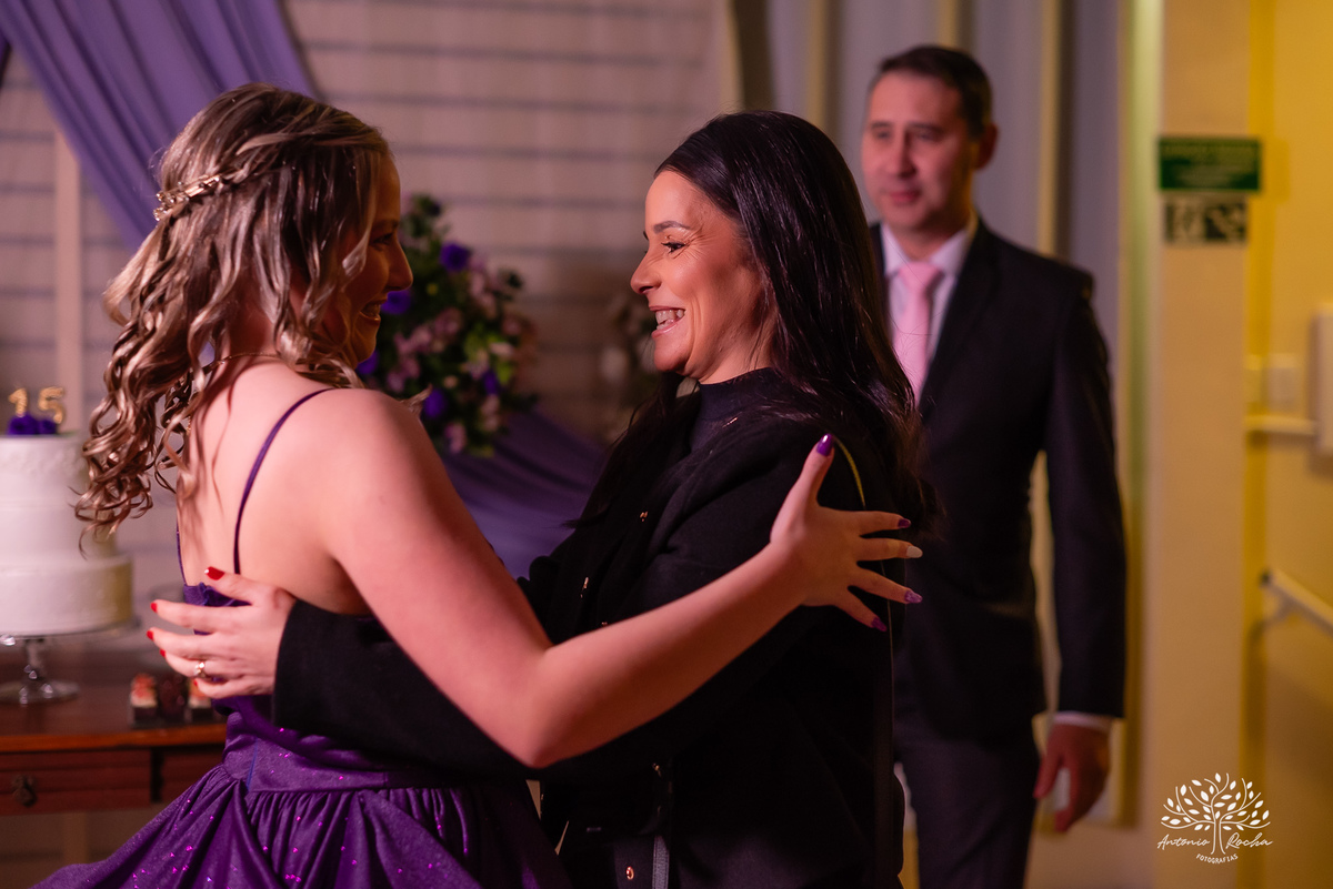 debutante - aniversário de 15 anos - Gabriela - making of - valsa - família - amigos - recepção calorosa - noite inesquecível - emoção - dança - coreografias  - fotografia de 15 anos – Antonio Rocha Fotografias - Pelotas - Las Palmas - Espaço Mayer