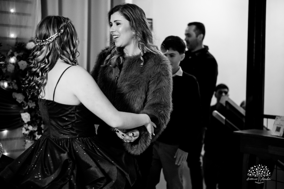 debutante - aniversário de 15 anos - Gabriela - making of - valsa - família - amigos - recepção calorosa - noite inesquecível - emoção - dança - coreografias  - fotografia de 15 anos – Antonio Rocha Fotografias - Pelotas - Las Palmas - Espaço Mayer
