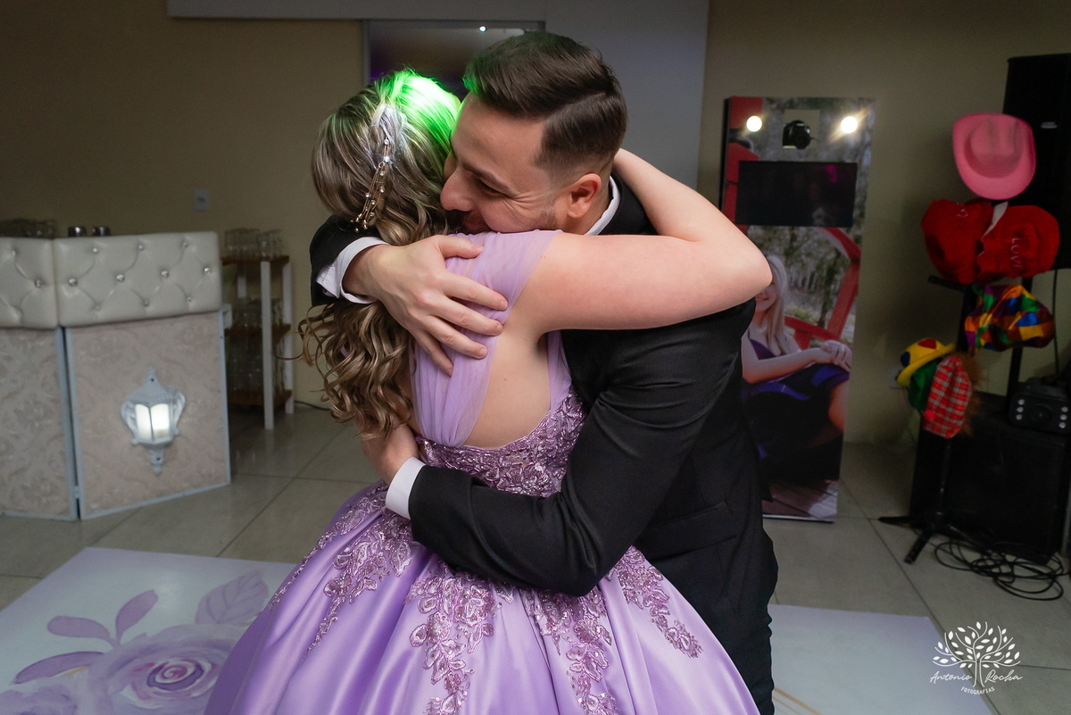 debutante - aniversário de 15 anos - Gabriela - making of - valsa - família - amigos - recepção calorosa - noite inesquecível - emoção - dança - coreografias  - fotografia de 15 anos – Antonio Rocha Fotografias - Pelotas - Las Palmas - Espaço Mayer