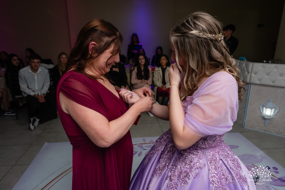 debutante - aniversário de 15 anos - Gabriela - making of - valsa - família - amigos - recepção calorosa - noite inesquecível - emoção - dança - coreografias  - fotografia de 15 anos – Antonio Rocha Fotografias - Pelotas - Las Palmas - Espaço Mayer